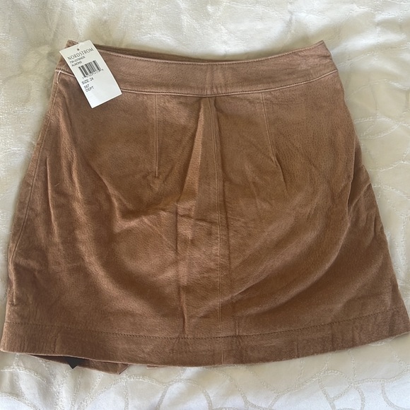 Leather wrap skirt - Picture 3 of 3
